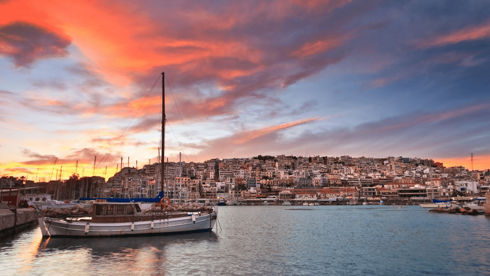 נופים של יוון יאכות בשקיעה